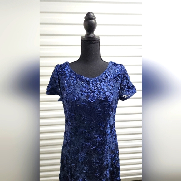 Alex Evenings Rosette A Line Gown l - Picture 2 of 9